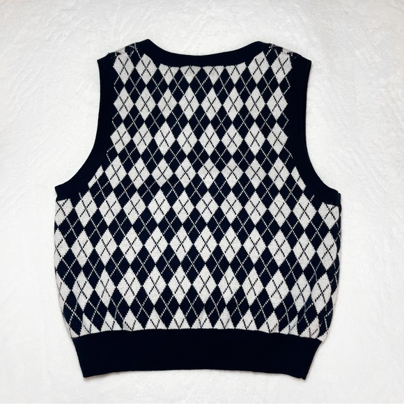 aritzia’s sunday best quinn sweater vest SOLD - Picture 2 of 3